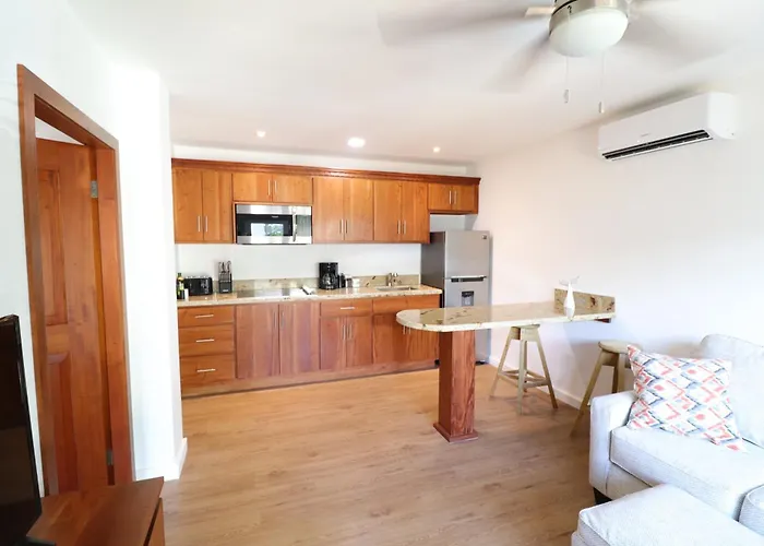 New One Bedroom Suite West Bay Roatan - Number 6