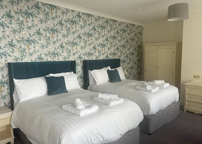 Feathers Hotel Bar And Restaurant