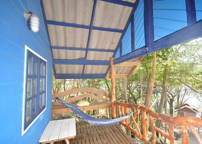 Amaresa Resort And Sky Bar Fan Zone