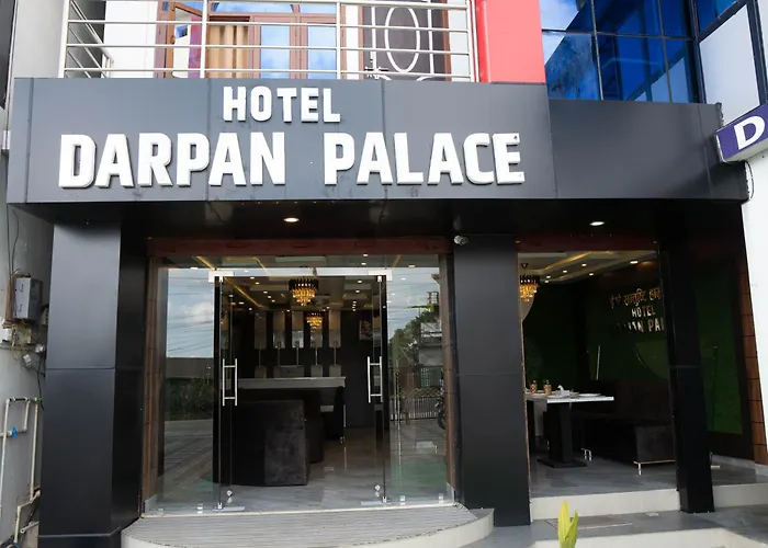 Hotel Darpan Palace