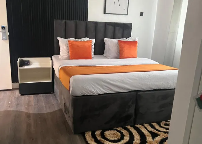 Florence Hotel And Suites