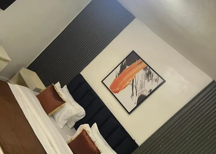 Florence Hotel And Suites