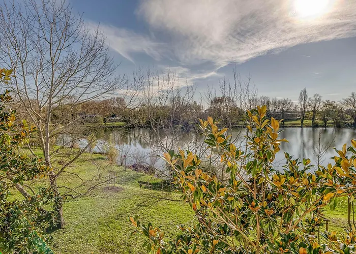 B&B Hotel Bordeaux Lac Sur Bruges