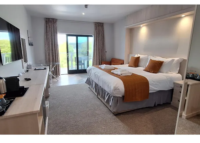 The Teifi Waterside Hotel