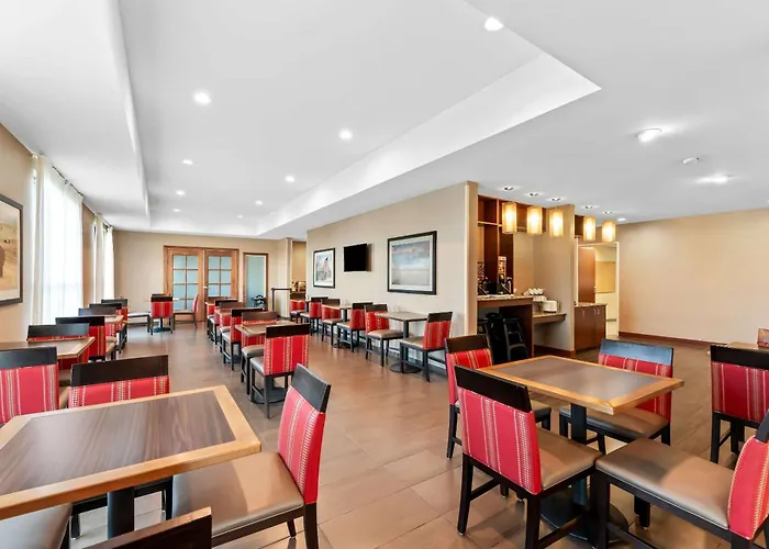 Comfort Inn & Suites Avera Southwest