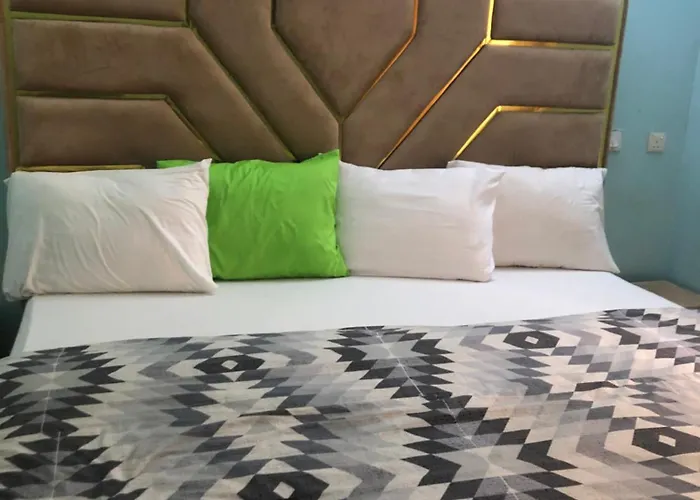 Luxury Place Hotel And Apartments