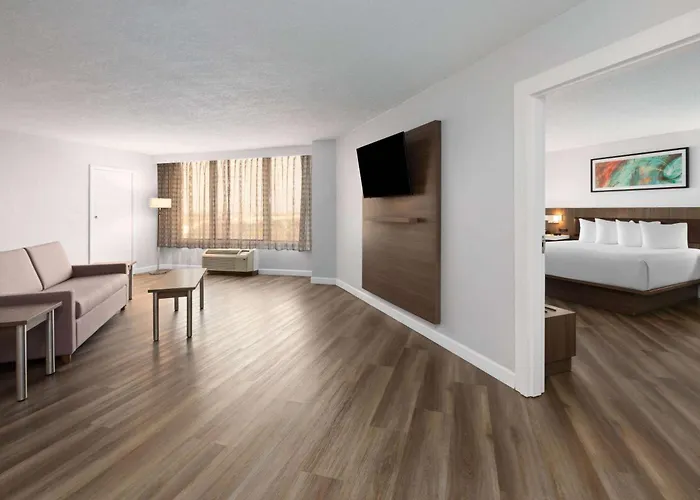 Wyndham Garden Norfolk Downtown