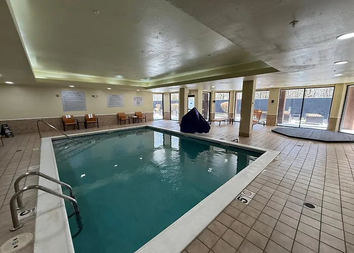 Country Inn & Suites By Radisson, Columbus-Edinburgh