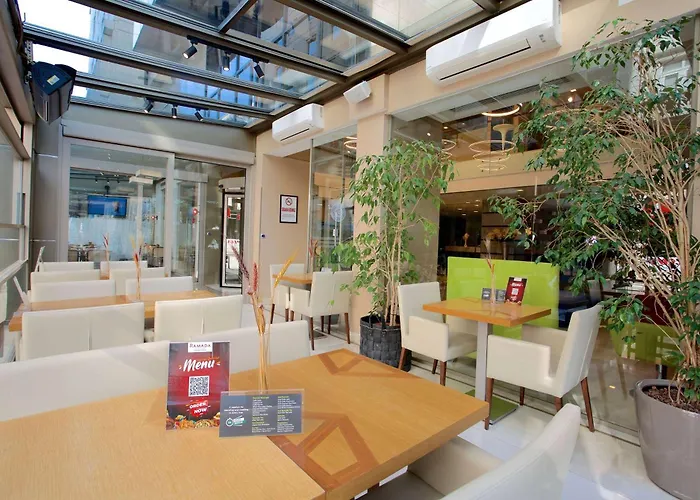 Hotel Ramada By Wyndham Istanbul Taksim