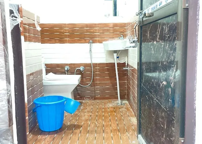 Hotel Saroj Palace