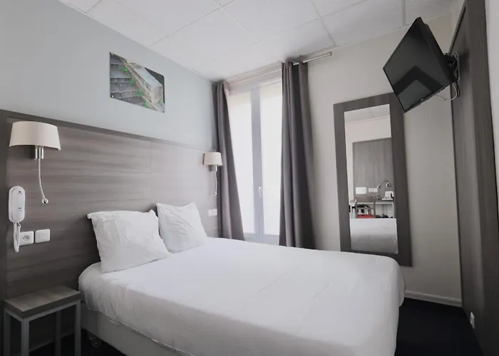 Hotel Lilas Gambetta Parigi
