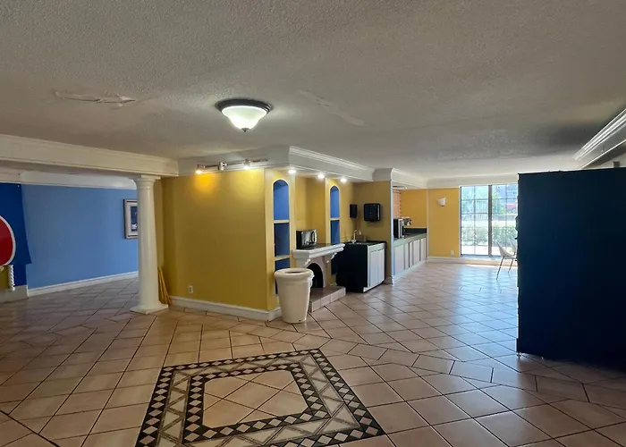 Studio 6 Extended Stay - Huntsville, Al University Drive