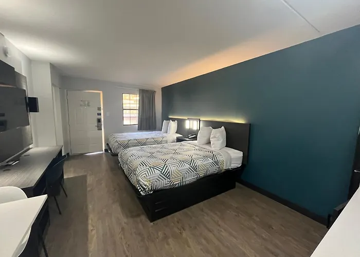 Studio 6 Extended Stay - Huntsville, Al University Drive