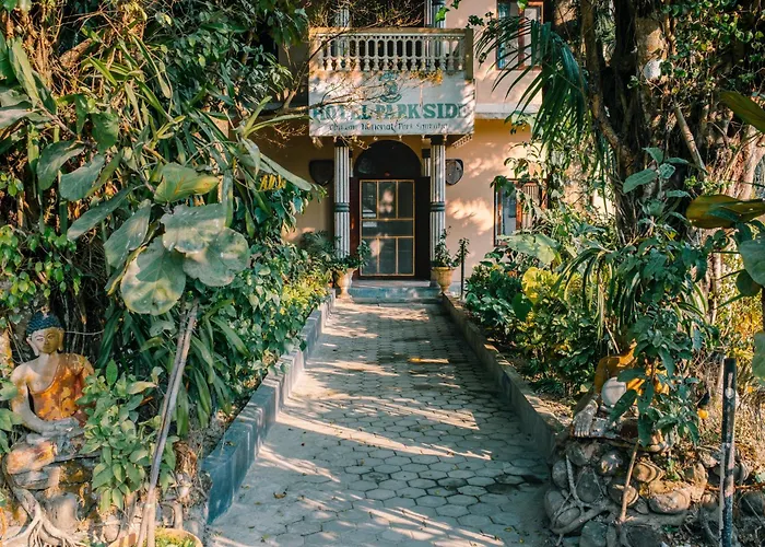 Hotel Parkside & Swimming Pool- Closer To Nature, Close To You
