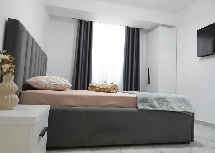 Rozafa Guest Room Center