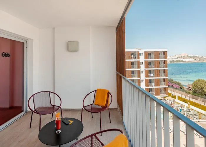 Ryans Ibiza Apartments - Only Adults