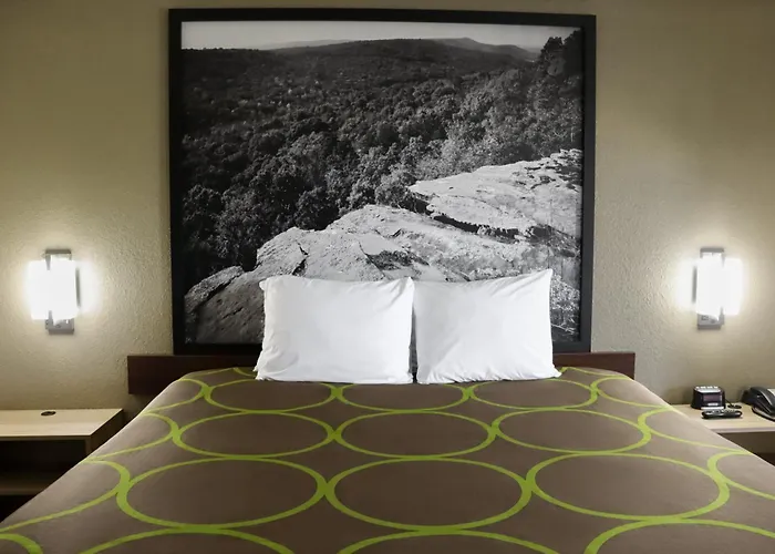 Super 8 By Wyndham Cabot