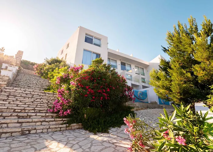 Stone Beach Residence