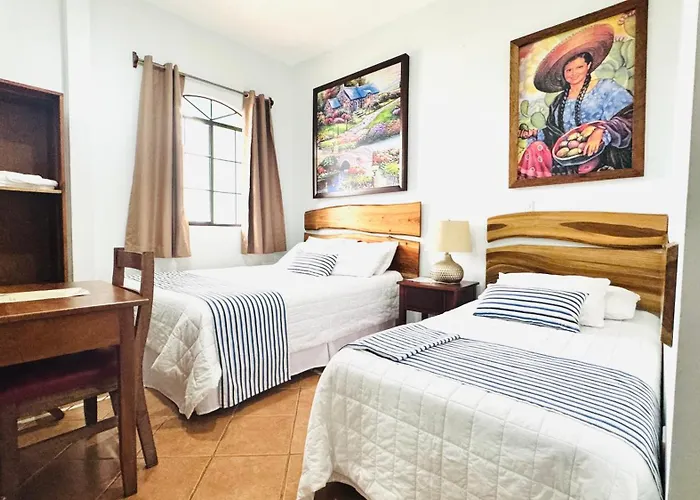 Hotel Leon Inn