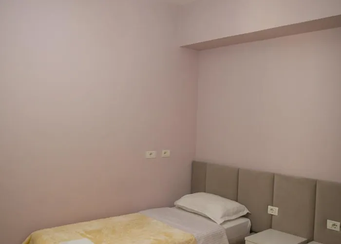Hotel Merkaj