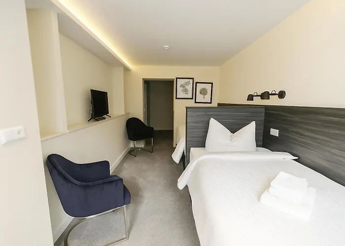 3 Monkeys Hotel