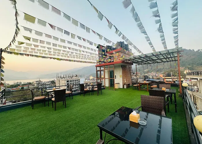 Hotel Middle Path&Spa