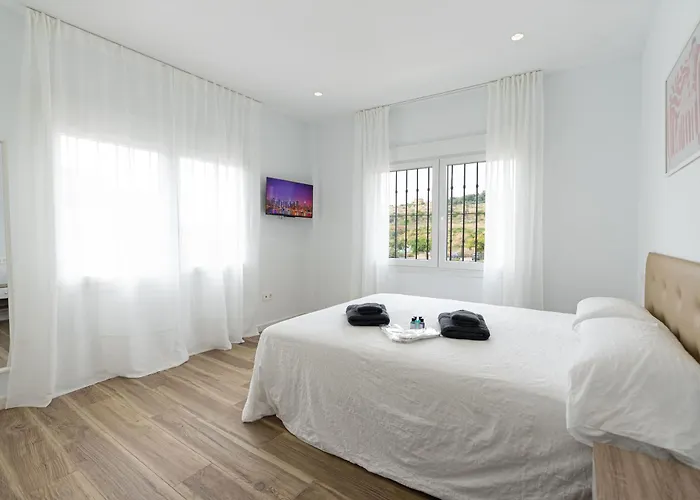 SOLGUEST Aparthotel Estepona