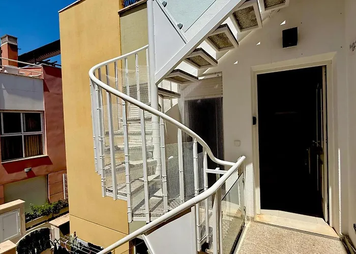 Preciso atico con jacuzzi en Laguna Beach