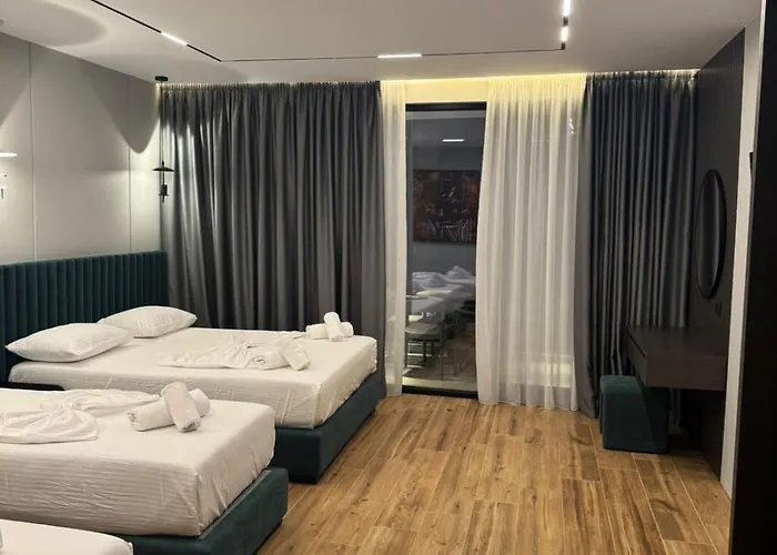 Hotel Lili-1