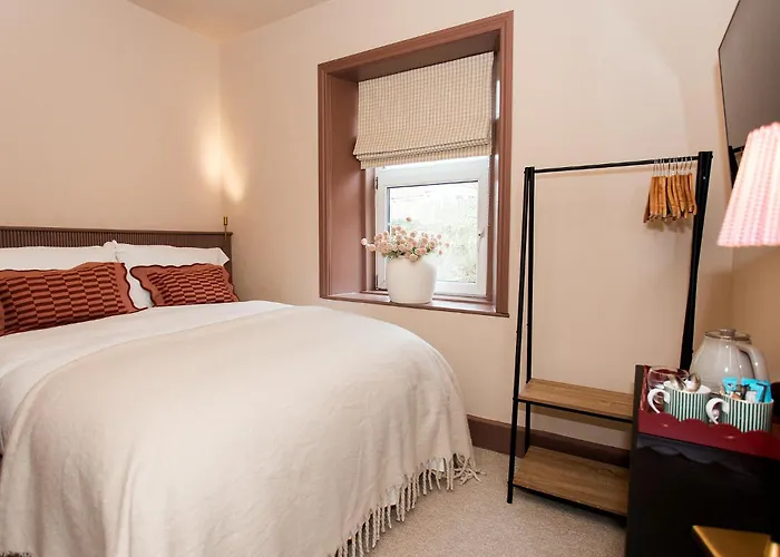 Torr House Hotel