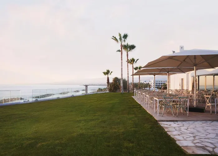 Eleni Holiday Resort Klorakas