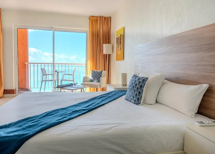 Hotel Arawak Beach Resort