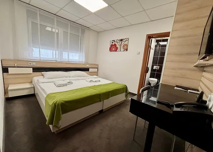 Garni Hotel Consul