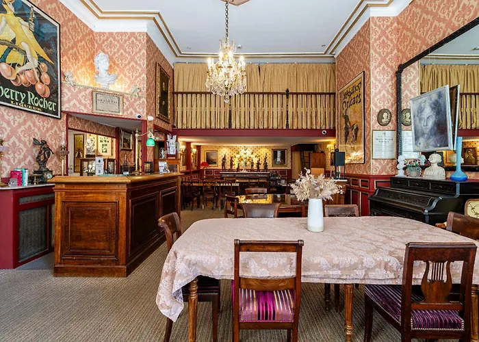 Hotel De L'Abeille