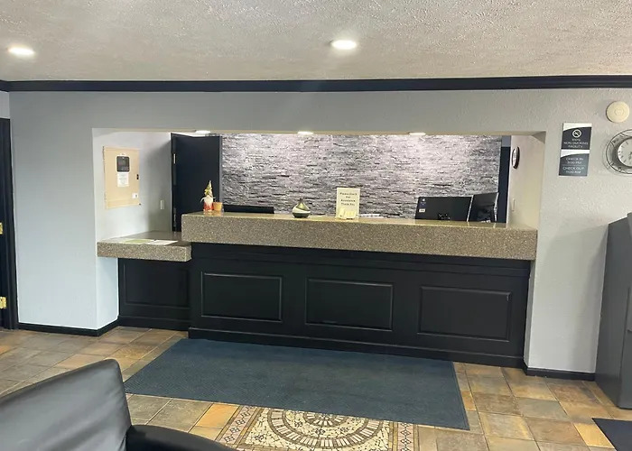 New Victorian Inn & Suites Lincoln