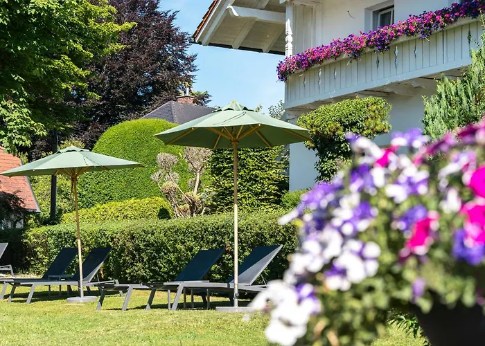 Sopherl am See - Frühstück auf der Seeterrasse, sehr ruhig und wunderschön am See, 3 Minuten nach Oberpfaffenhofen, viele Radtouren, Restaurants&Cafes in der Umgebung