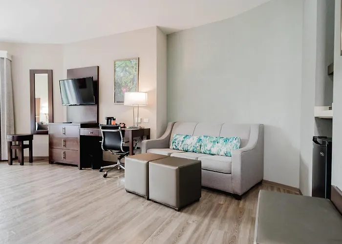 Comfort Inn & Suites Tobago