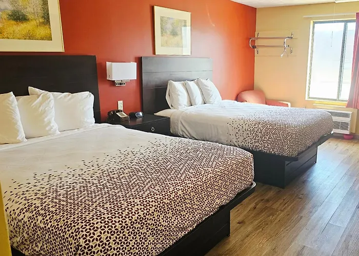 Budgetel Inn & Suites