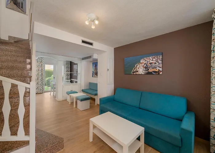 Apartamentos turísticos Jardines del Plaza