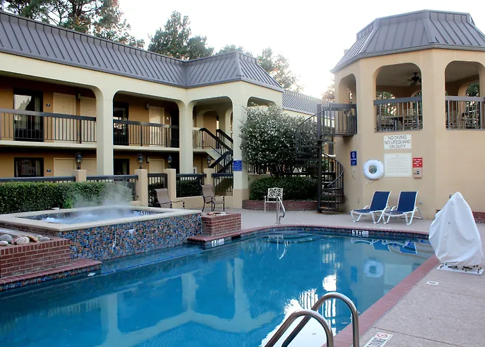 Days Inn By Wyndham Longview South
