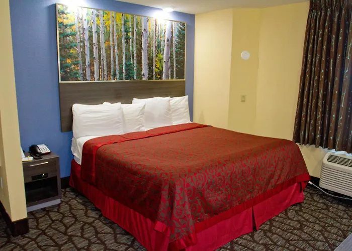 Days Inn By Wyndham Blue Springs