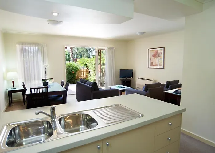 Comfort Apartments Royal Gardens