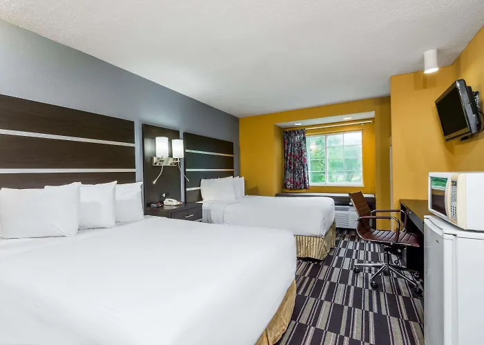 Microtel Inn & Suites By Wyndham Riverside