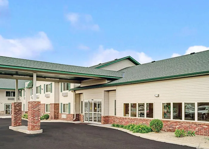Super 8 By Wyndham Rogers Minnesota