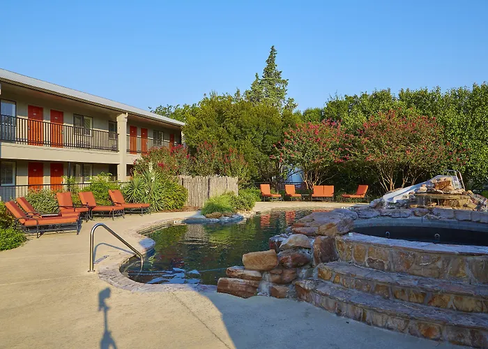 Fredericksburg Inn&Suites