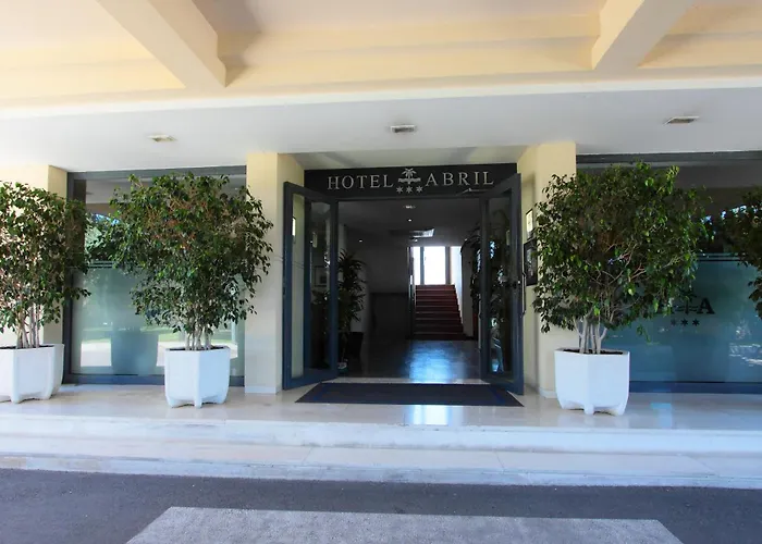 Hotel Abril