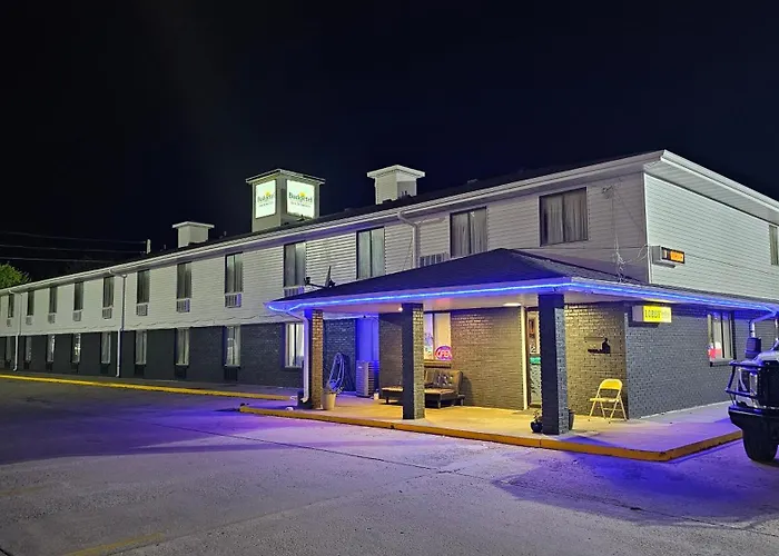 Budgetel Inn & Suites