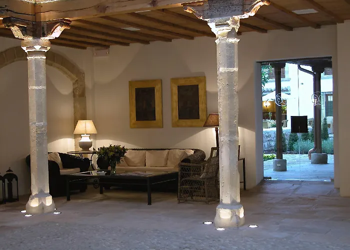 Hotel Puerta de la Luna