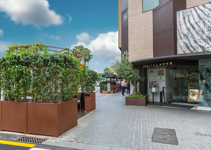 Hotel Madanis
