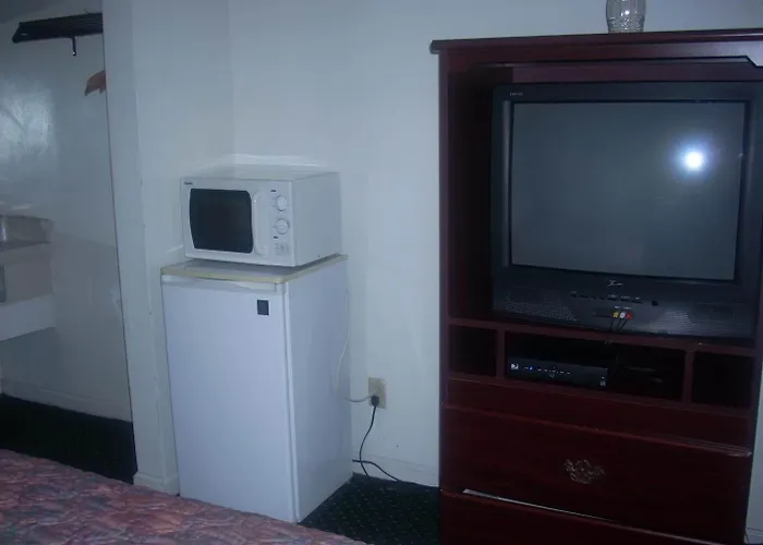Economy Inn